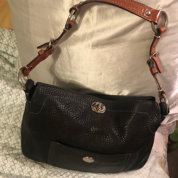 il_fullxfull.6197425714_pp0c.jpg Coach vintage purse. Navy blue